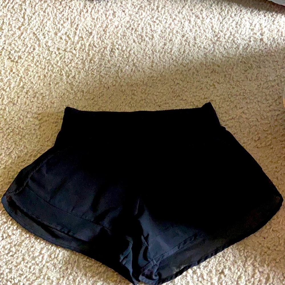 90 degree active shorts